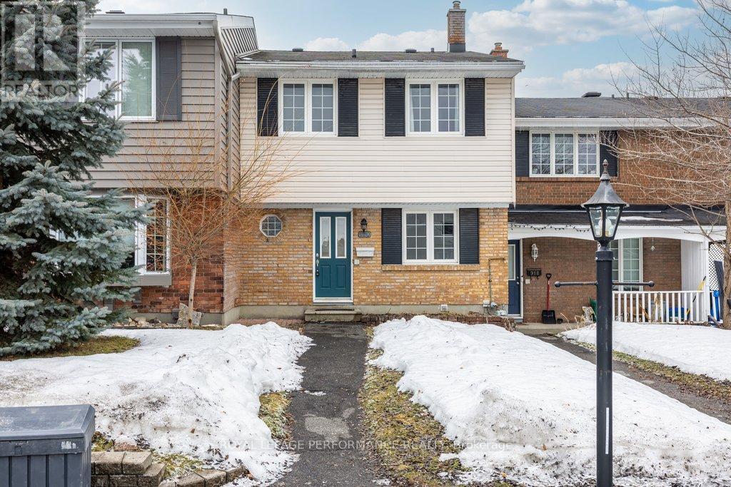 920 Walkley Road, Ottawa, ON - Outdoor