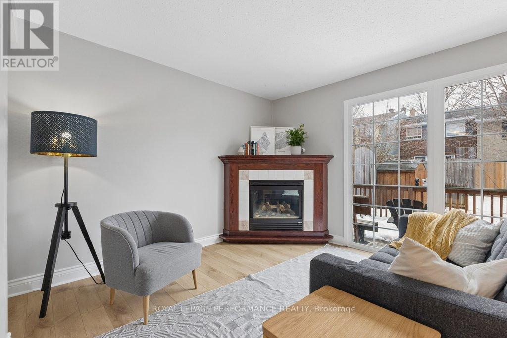 920 Walkley Road, Ottawa, ON - Indoor Photo Showing Living Room With Fireplace