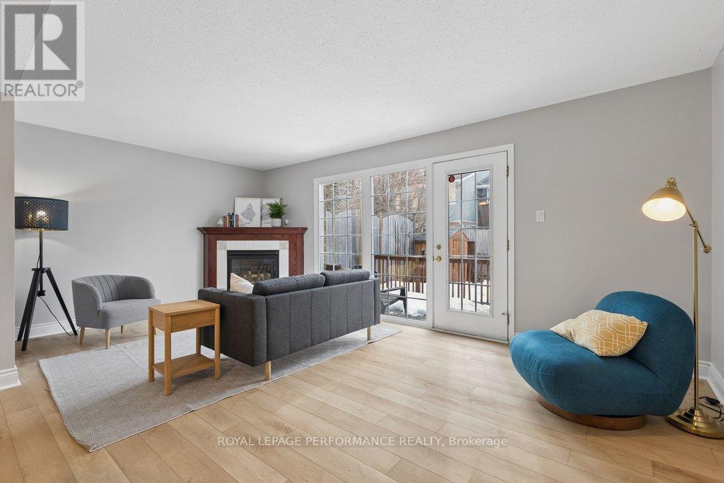 920 Walkley Road, Ottawa, ON - Indoor Photo Showing Living Room With Fireplace