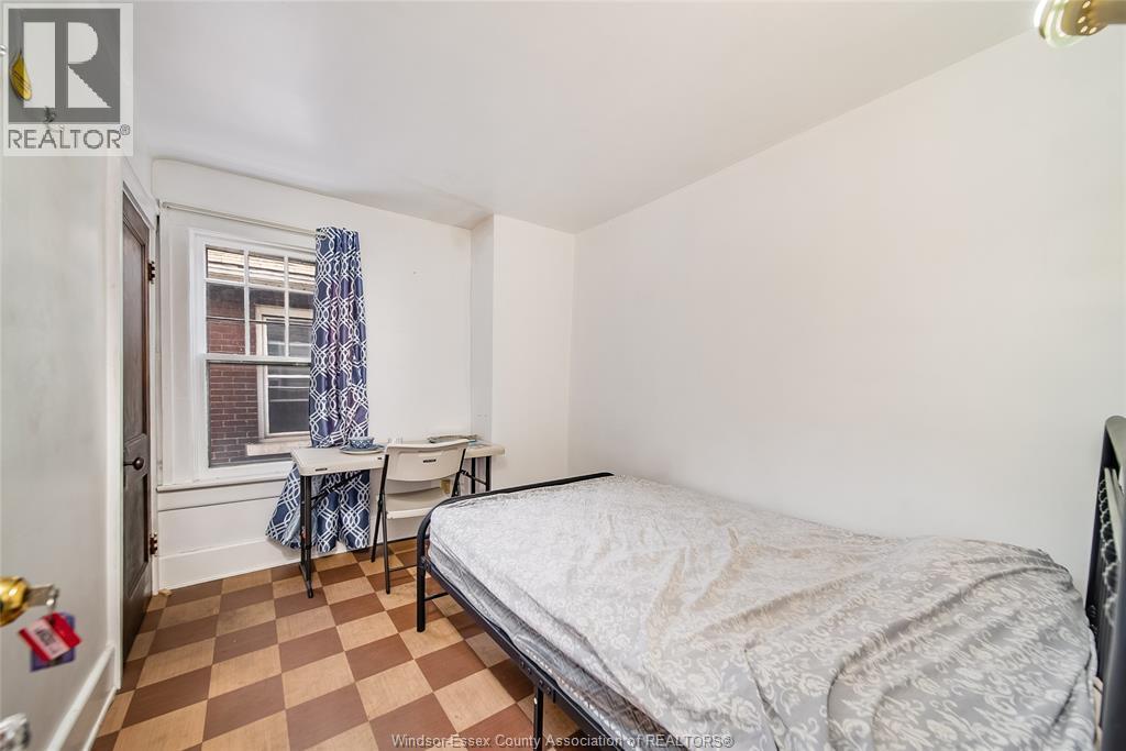 3245 Baby Street, Windsor, ON - Indoor Photo Showing Bedroom