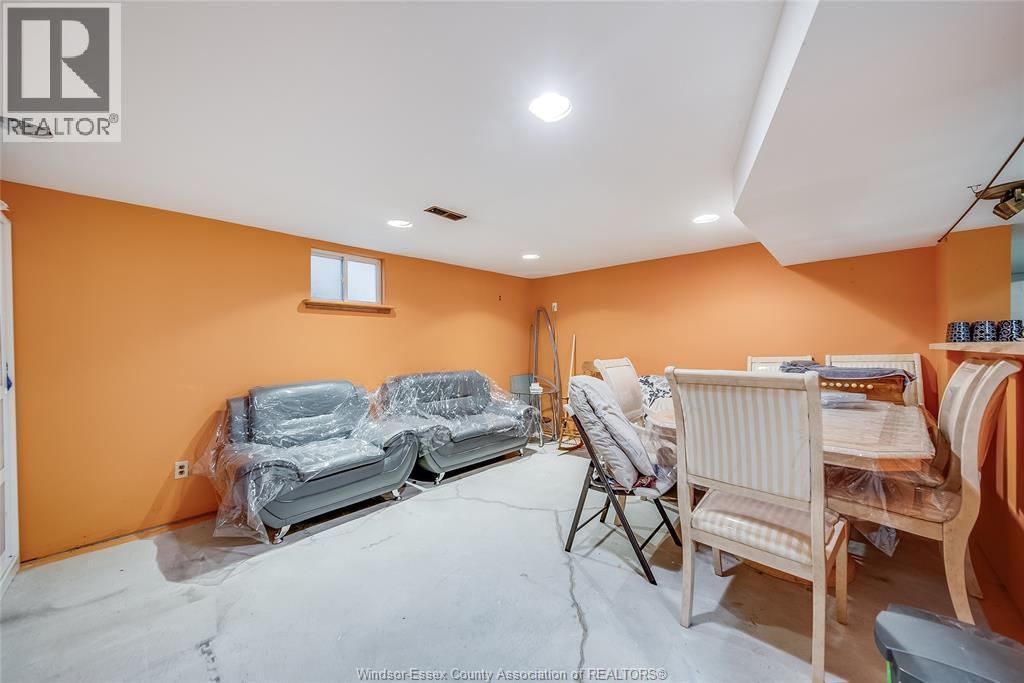 3245 Baby Street, Windsor, ON - Indoor
