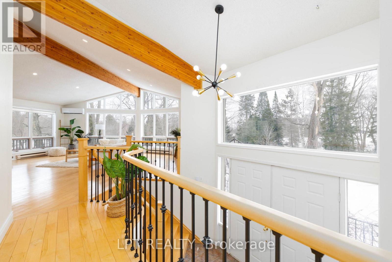 50 Concession Rd 2 W, Tiny, ON - Indoor Photo Showing Other Room