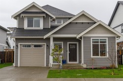 6537 Noblewood Pl Sooke, BC V9Z 0W3