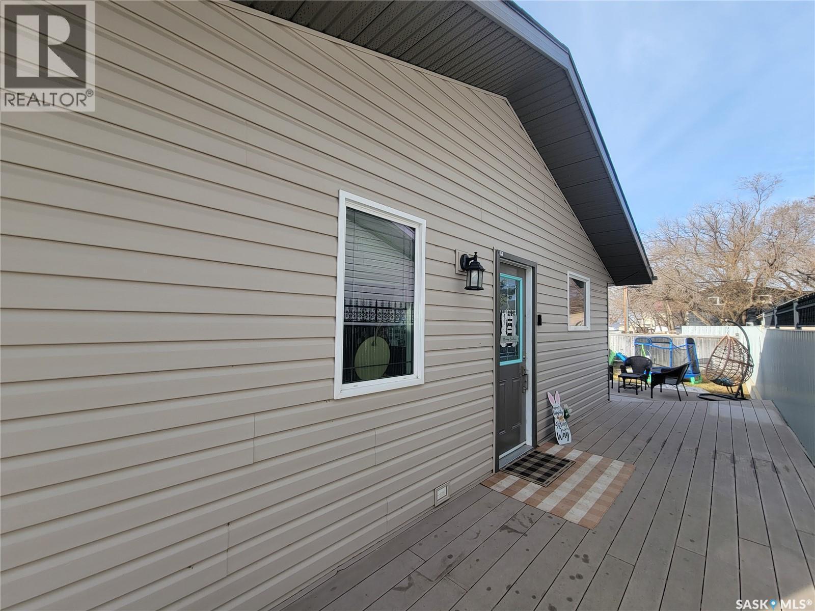 4702 Leader Street, Macklin, SK - Outdoor With Deck Patio Veranda With Exterior