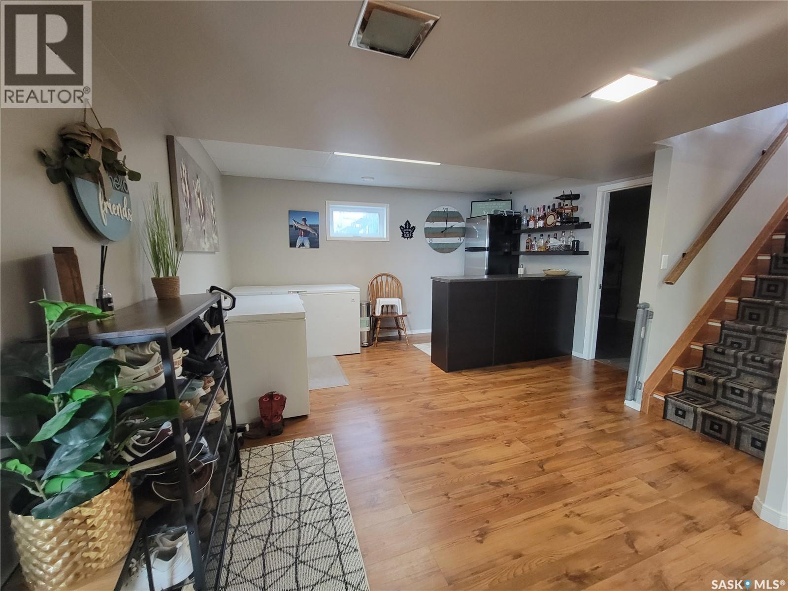 4702 Leader Street, Macklin, SK - Indoor