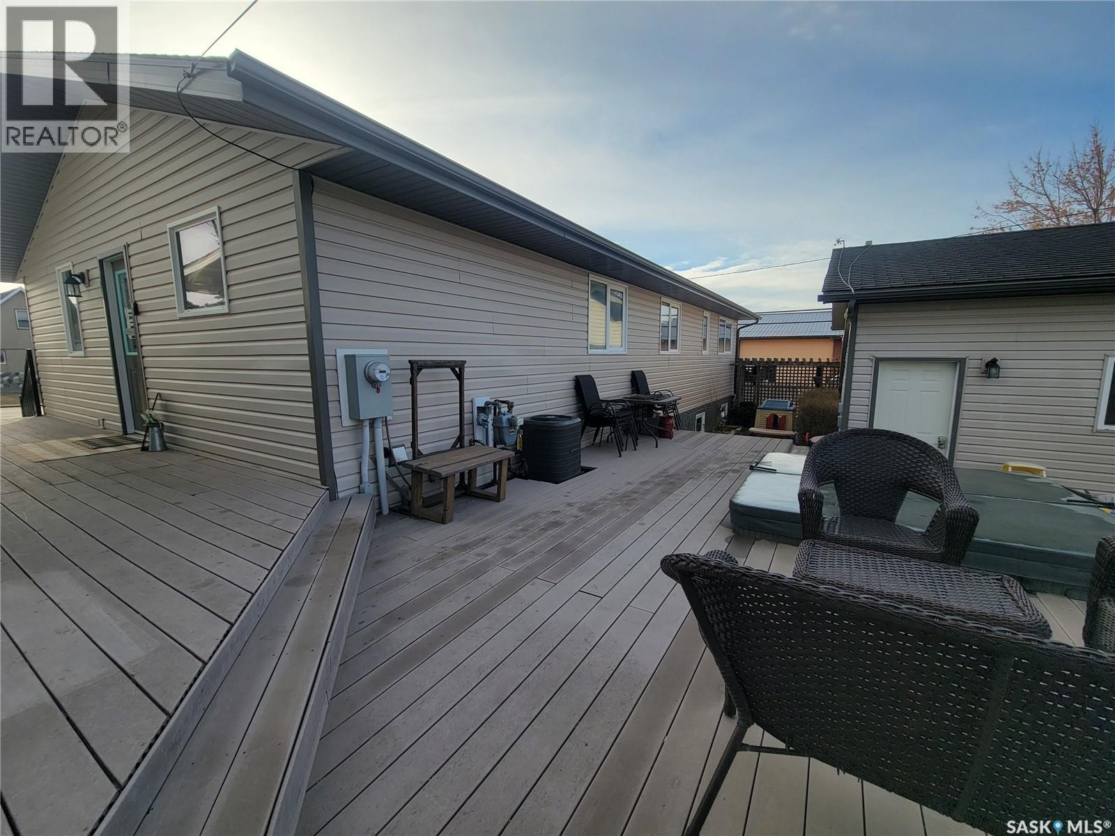 4702 Leader Street, Macklin, SK - Outdoor With Deck Patio Veranda With Exterior