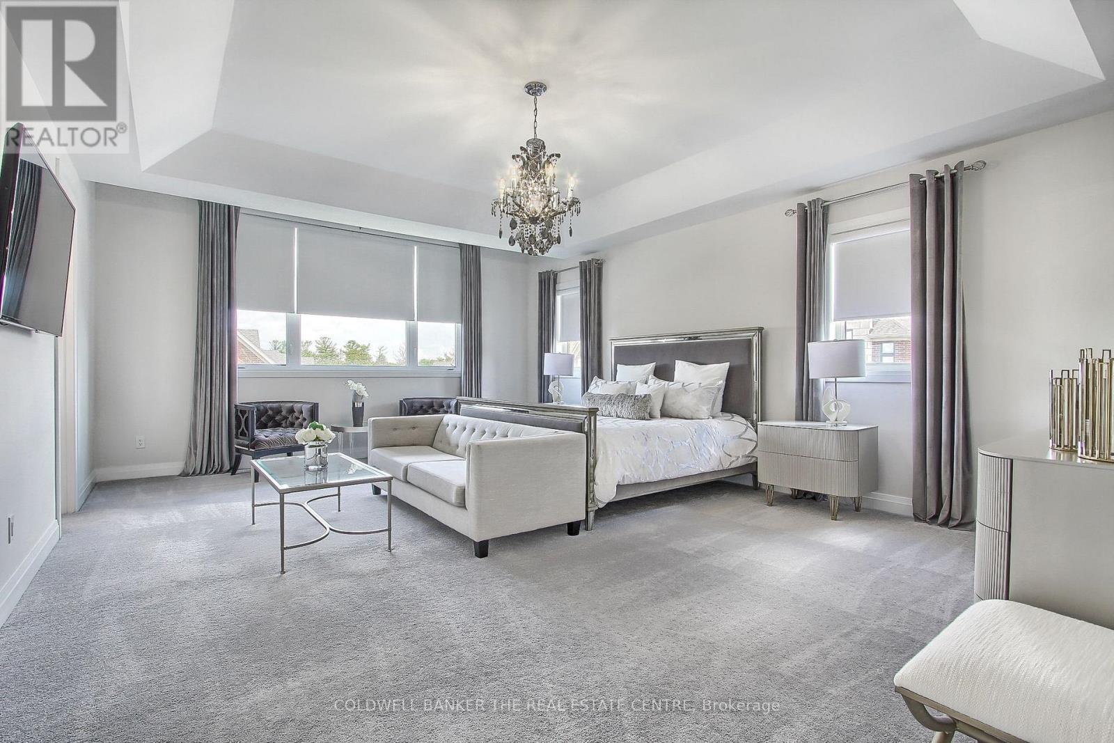 92 Maple Fields Circle, Aurora, ON - Indoor Photo Showing Bedroom