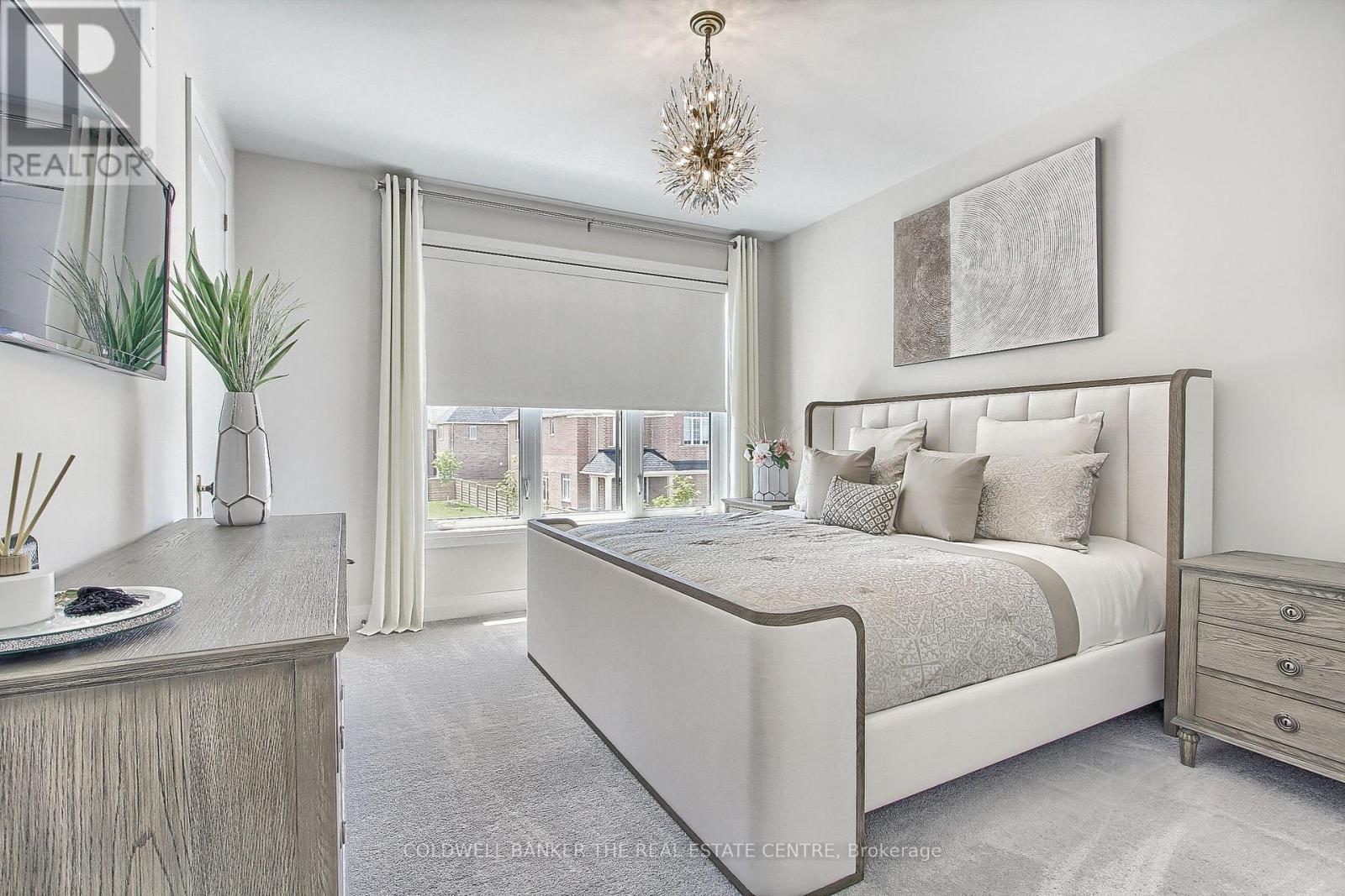 92 Maple Fields Circle, Aurora, ON - Indoor Photo Showing Bedroom