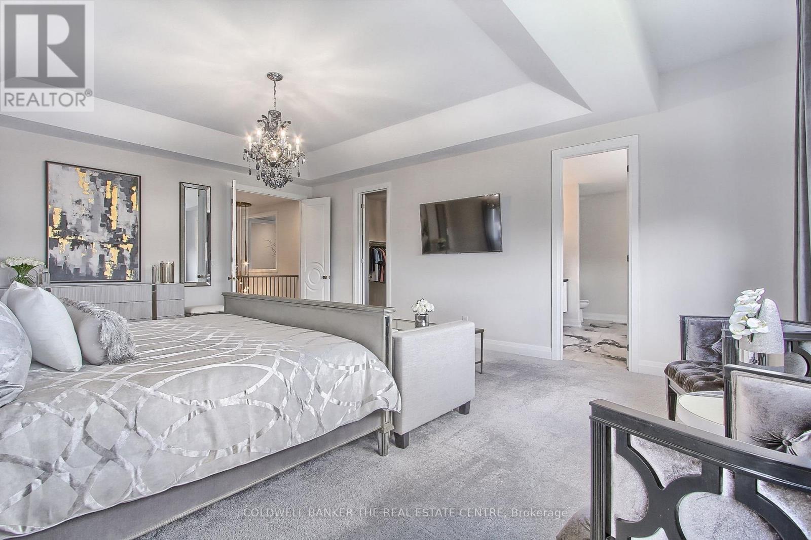 92 Maple Fields Circle, Aurora, ON - Indoor Photo Showing Bedroom