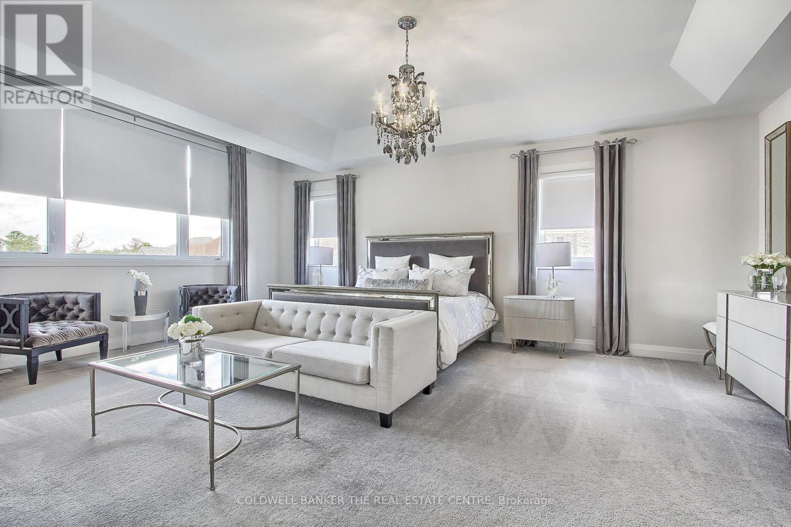 92 Maple Fields Circle, Aurora, ON - Indoor Photo Showing Bedroom