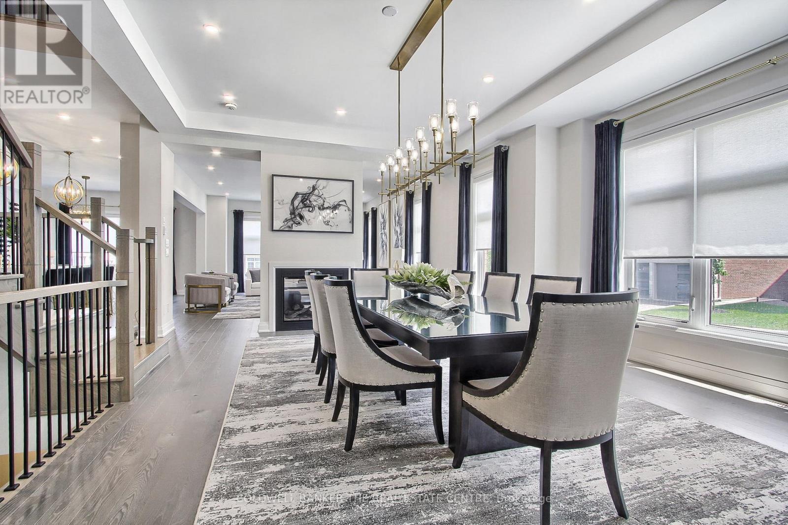92 Maple Fields Circle, Aurora, ON - Indoor Photo Showing Dining Room