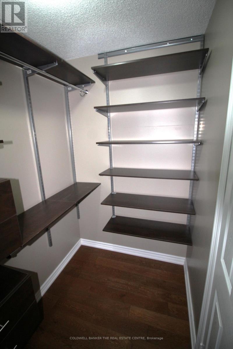 37 Falling Brook Drive, Barrie, ON - Indoor Photo Showing Other Room