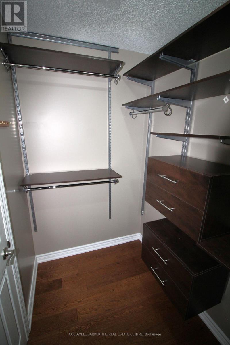 37 Falling Brook Drive, Barrie, ON - Indoor With Storage
