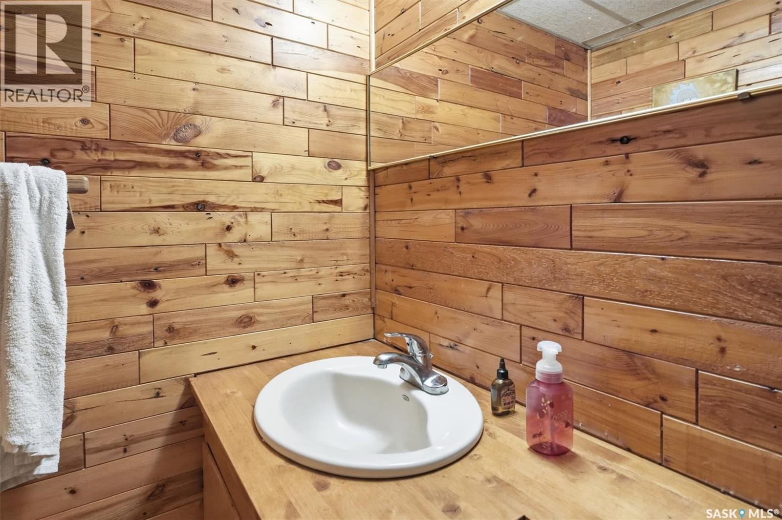 2722 Jarvis Drive, Saskatoon, SK - Indoor Photo Showing Bathroom