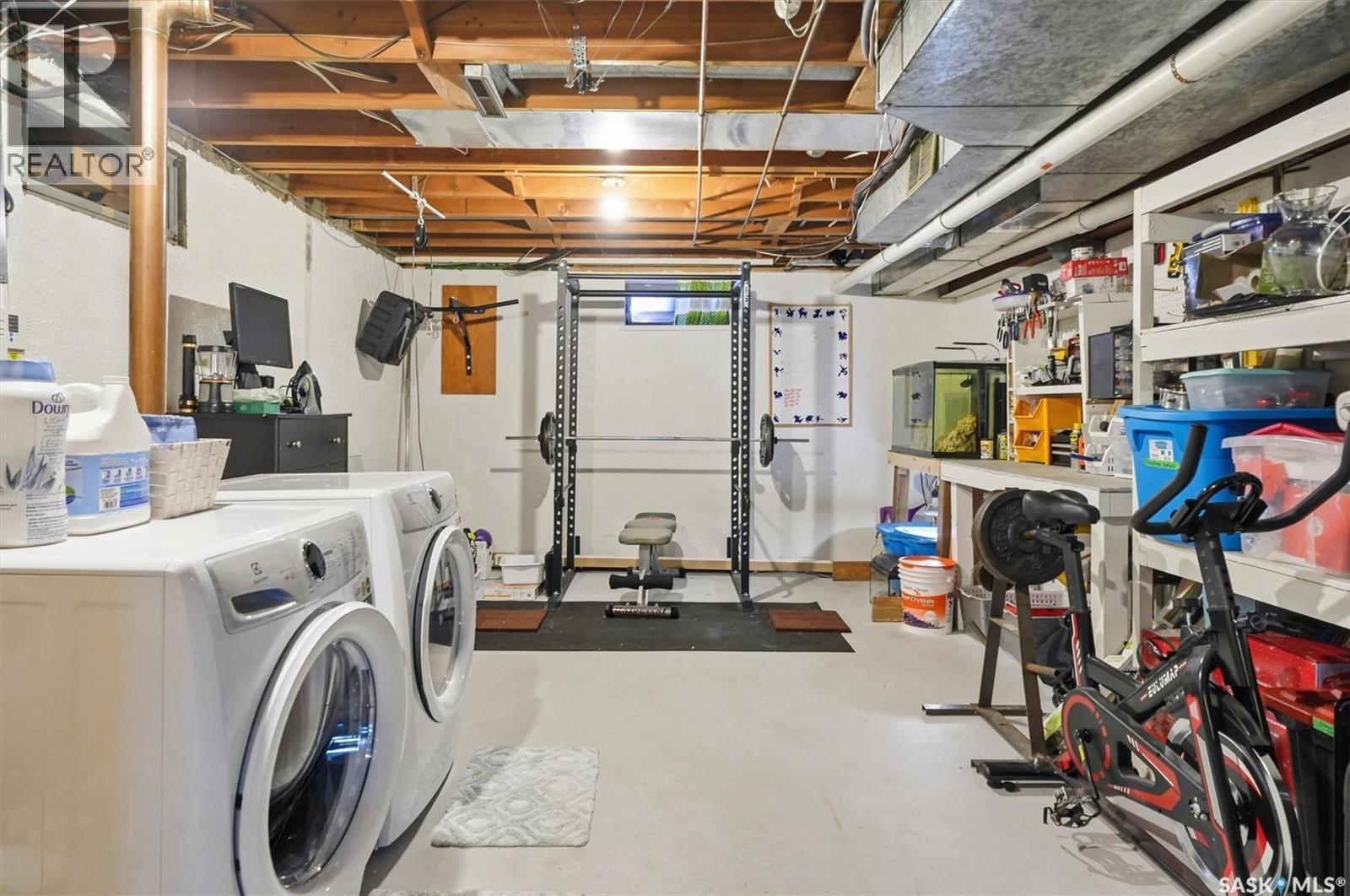 2722 Jarvis Drive, Saskatoon, SK - Indoor