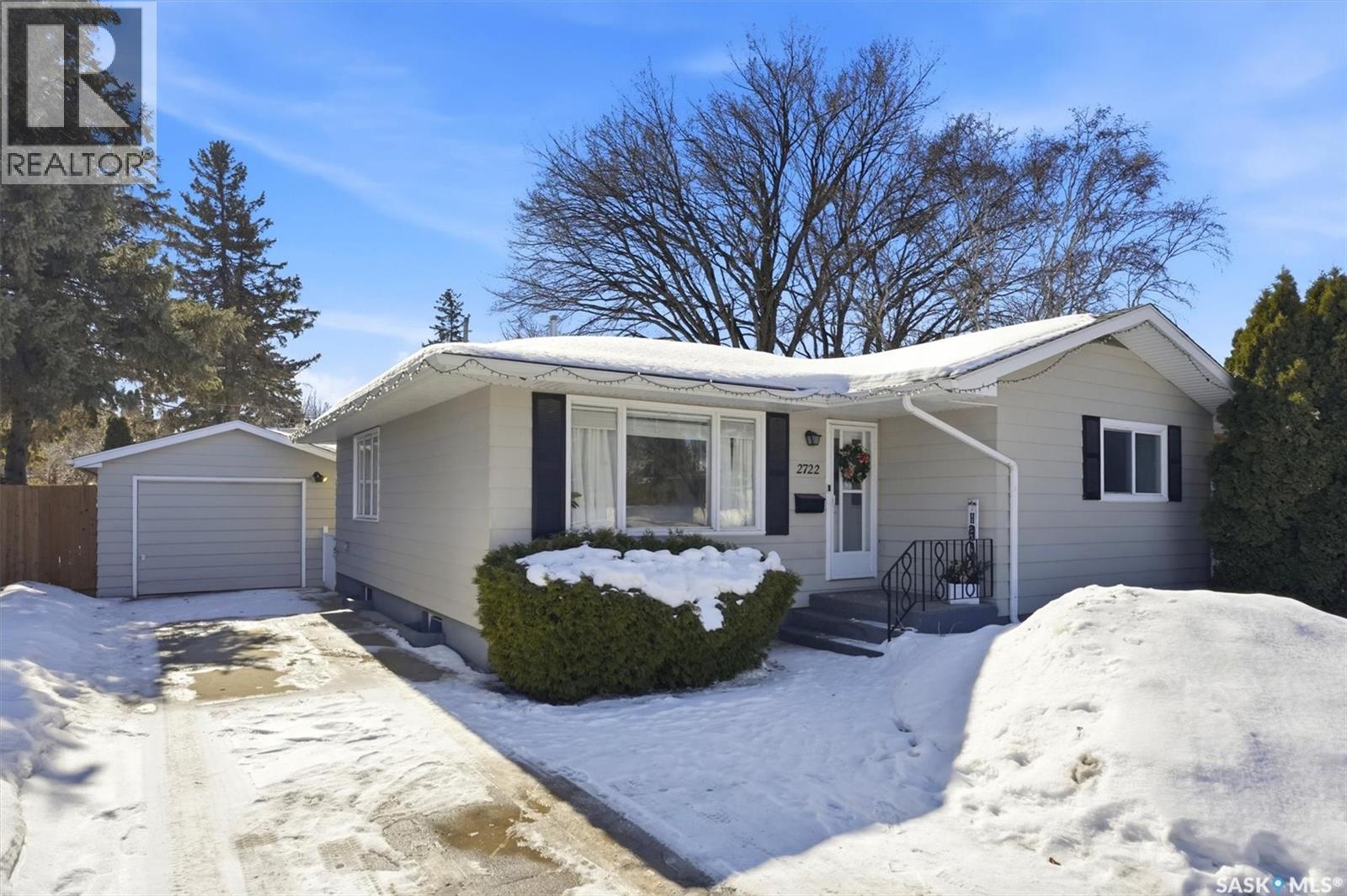 2722 Jarvis Drive, Saskatoon, SK - Outdoor With Facade