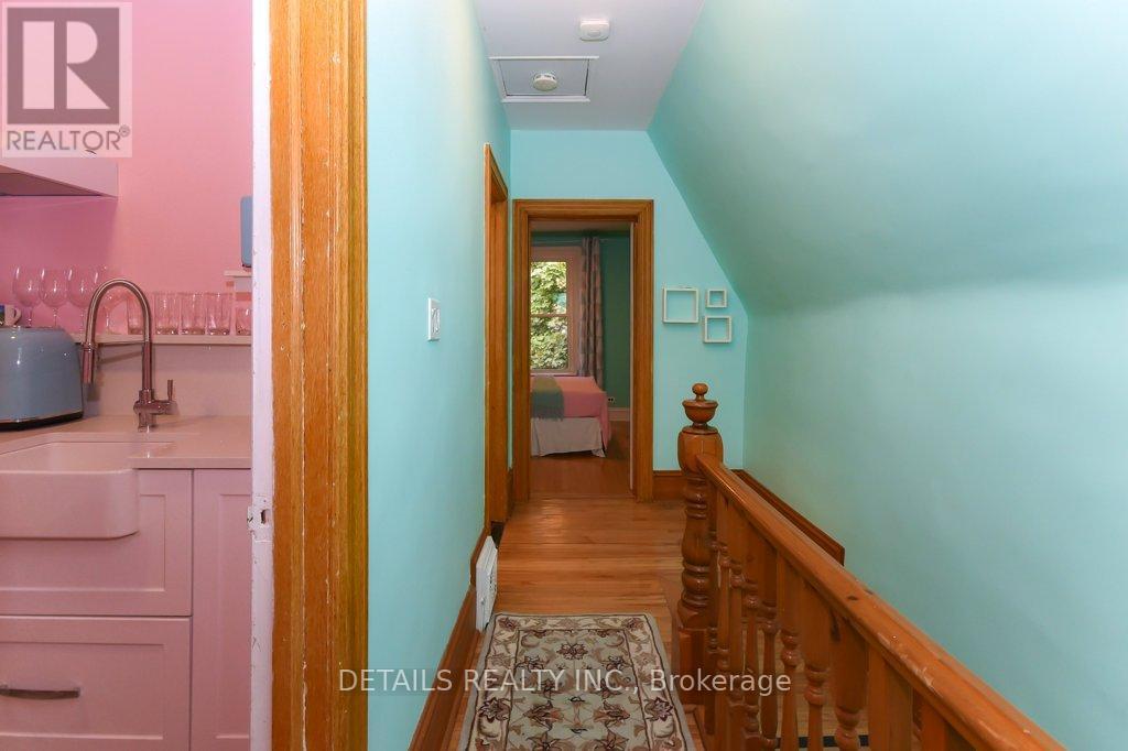 19 Gould Street, Ottawa, ON - Indoor Photo Showing Other Room