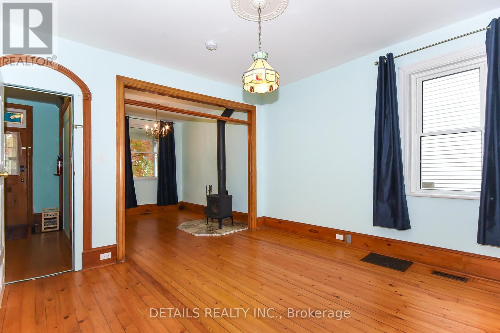 19 Gould Street, Ottawa, ON - Indoor Photo Showing Other Room