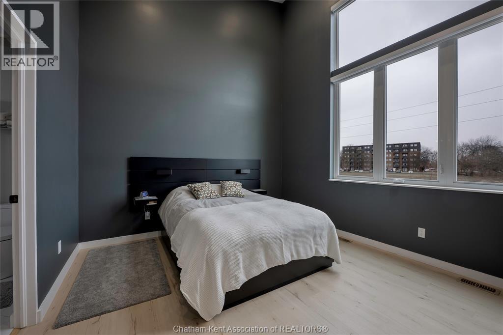 2 Riverview Drive, Chatham, ON - Indoor Photo Showing Bedroom
