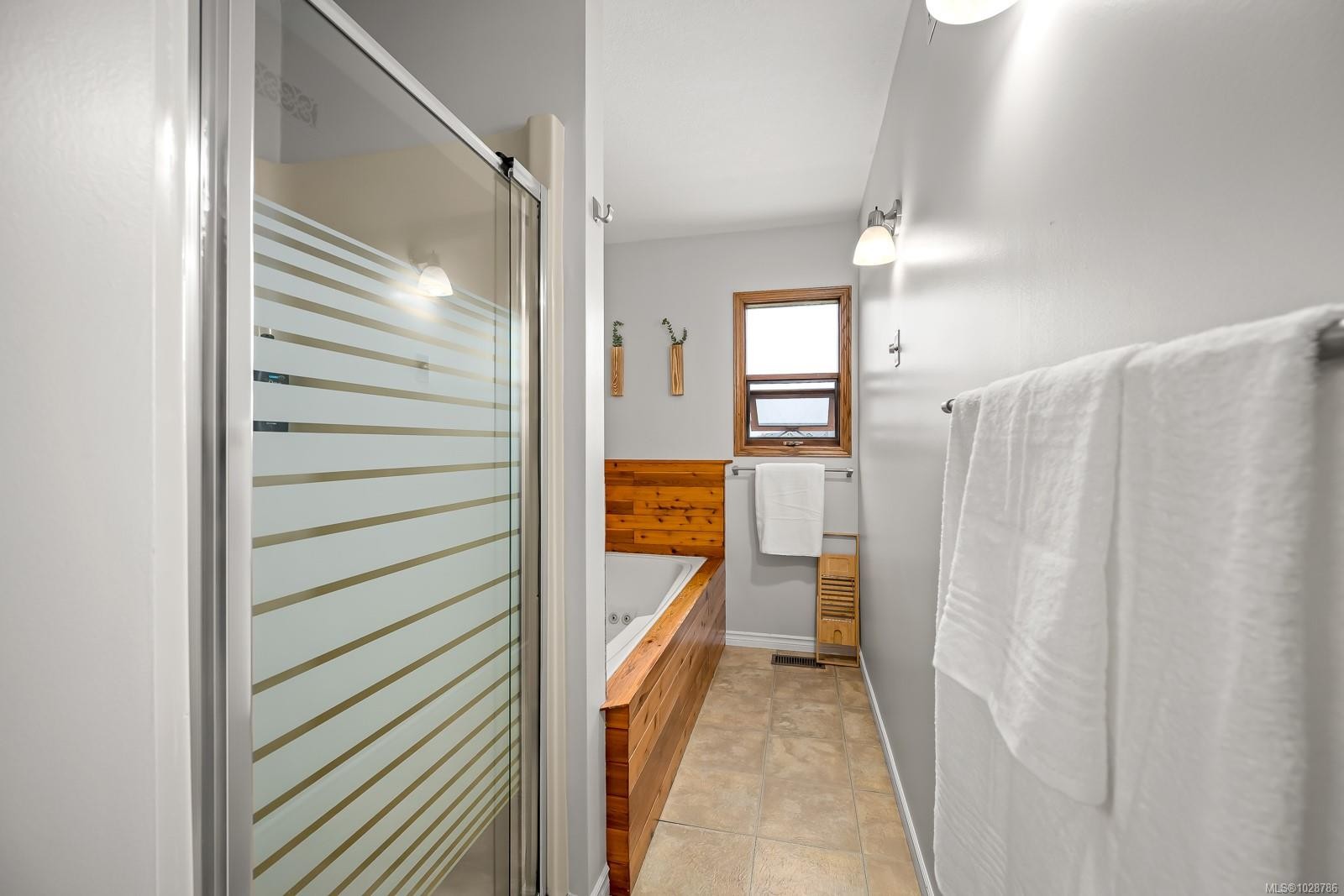 150 Barlow Rd, Campbell River, BC