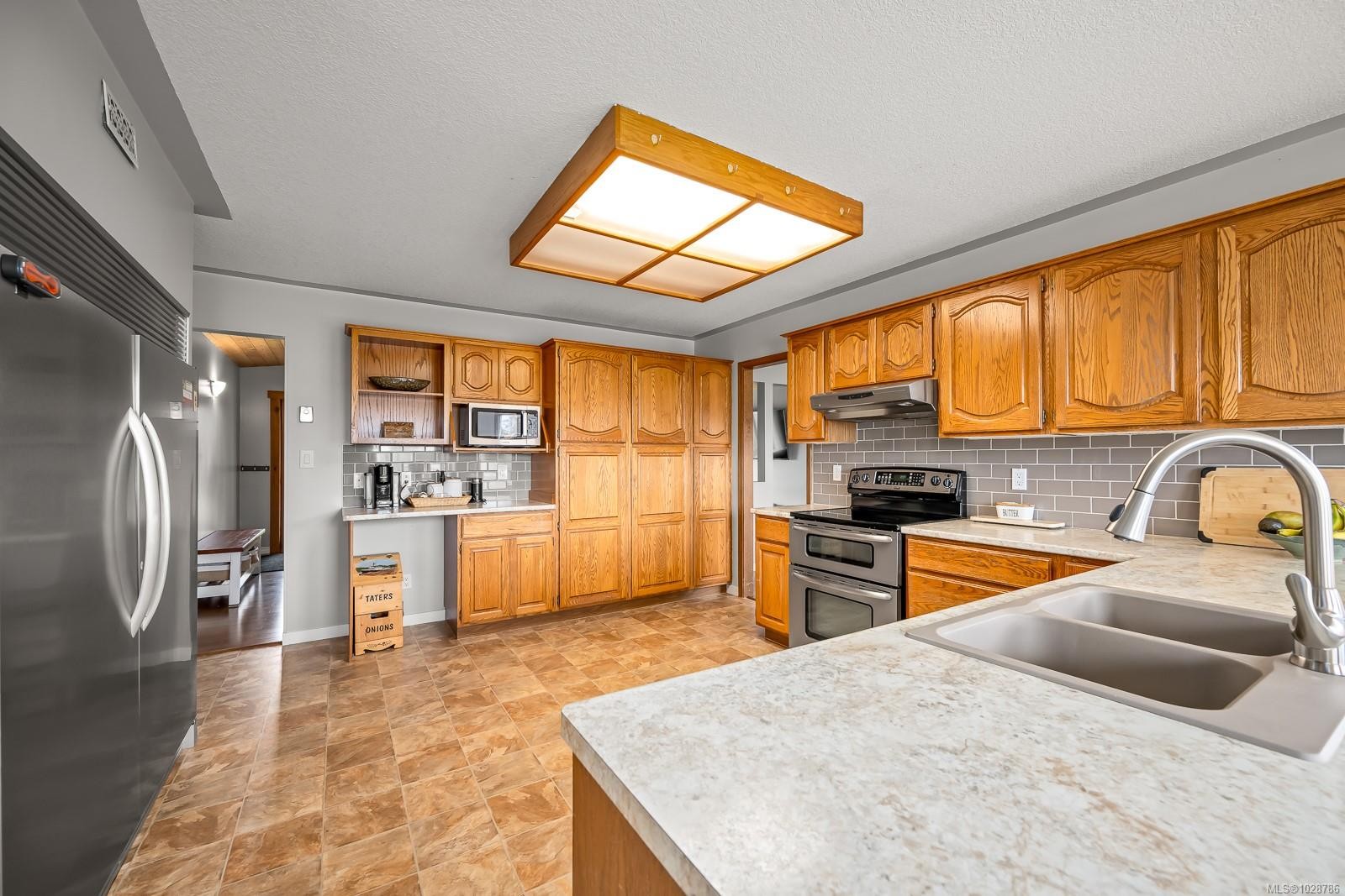 150 Barlow Rd, Campbell River, BC
