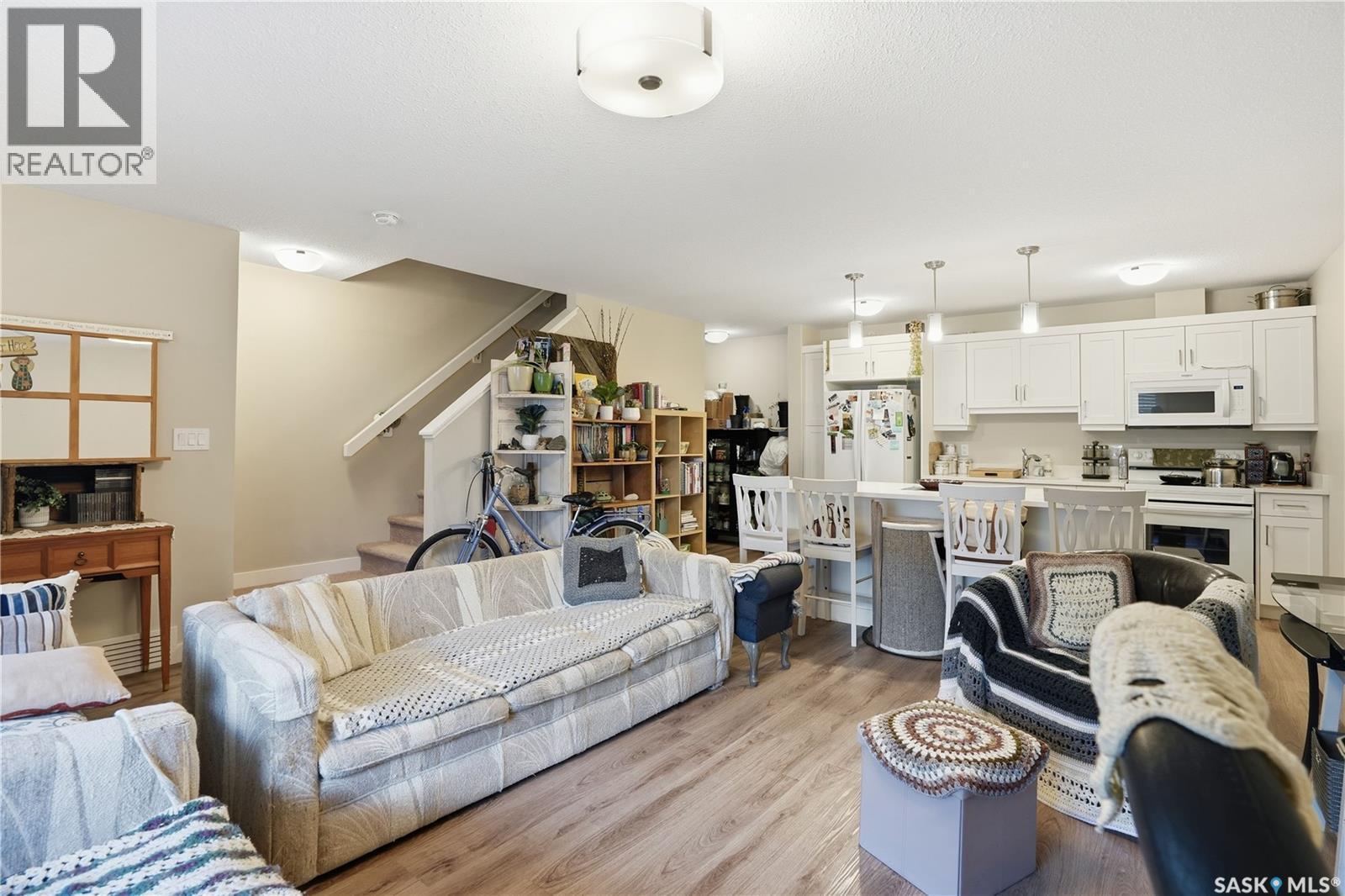 3451 Elgaard Drive, Regina, SK - Indoor Photo Showing Living Room