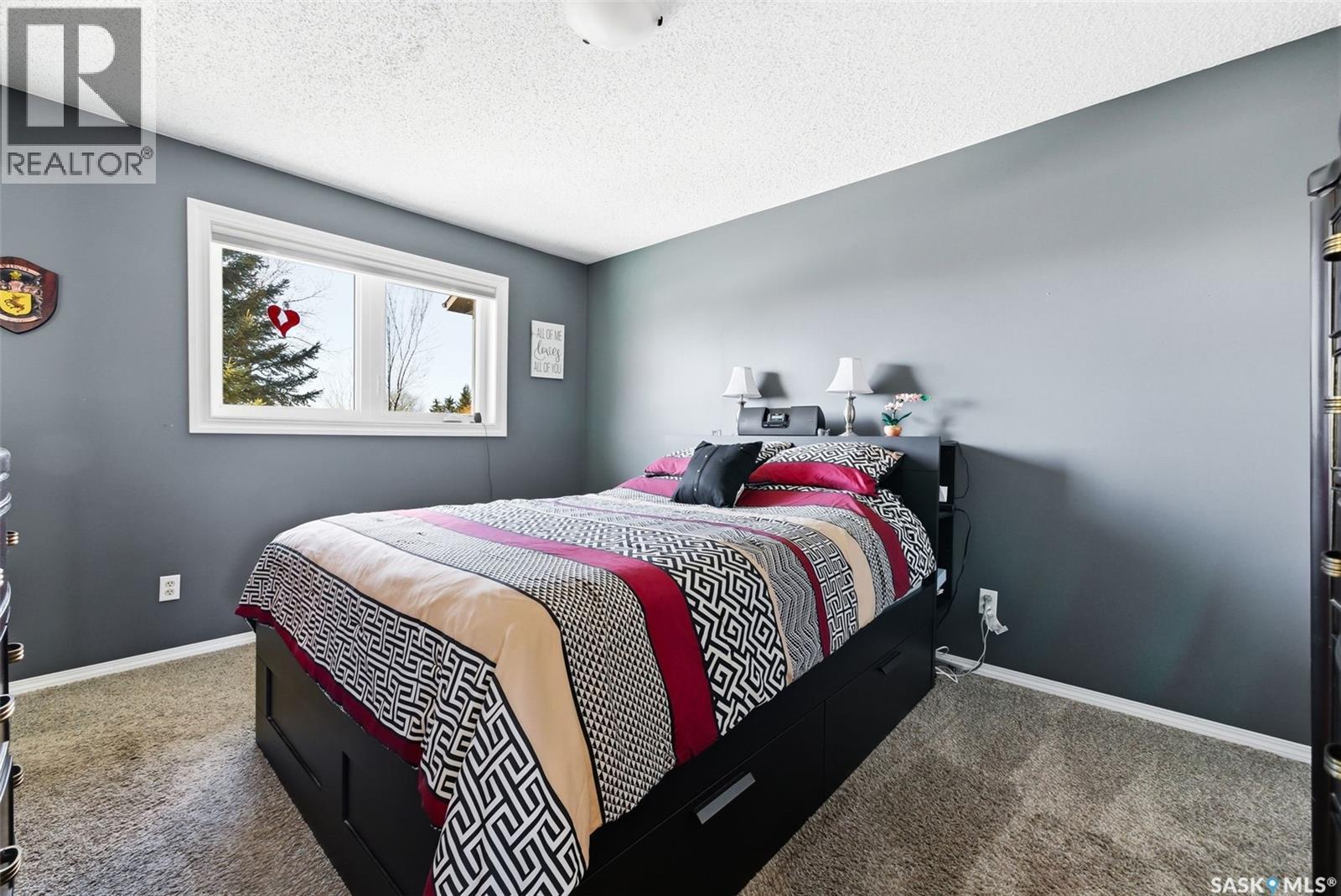 1234 James Crescent, Regina, SK - Indoor Photo Showing Bedroom