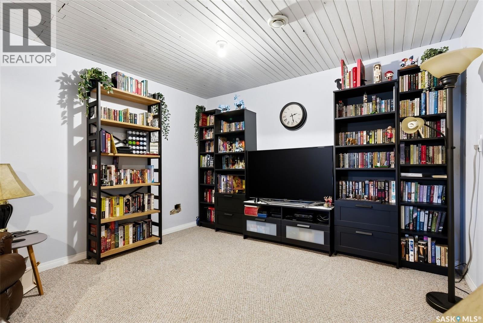 1234 James Crescent, Regina, SK - Indoor