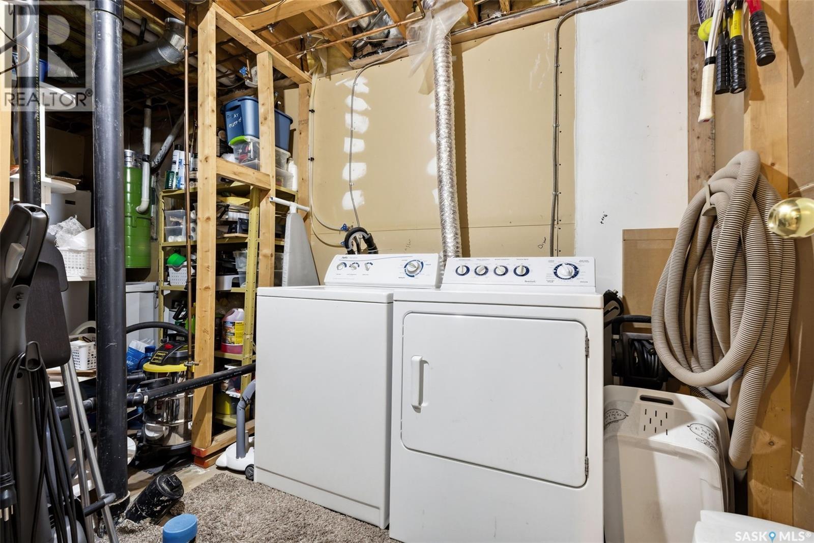 1234 James Crescent, Regina, SK - Indoor Photo Showing Laundry Room