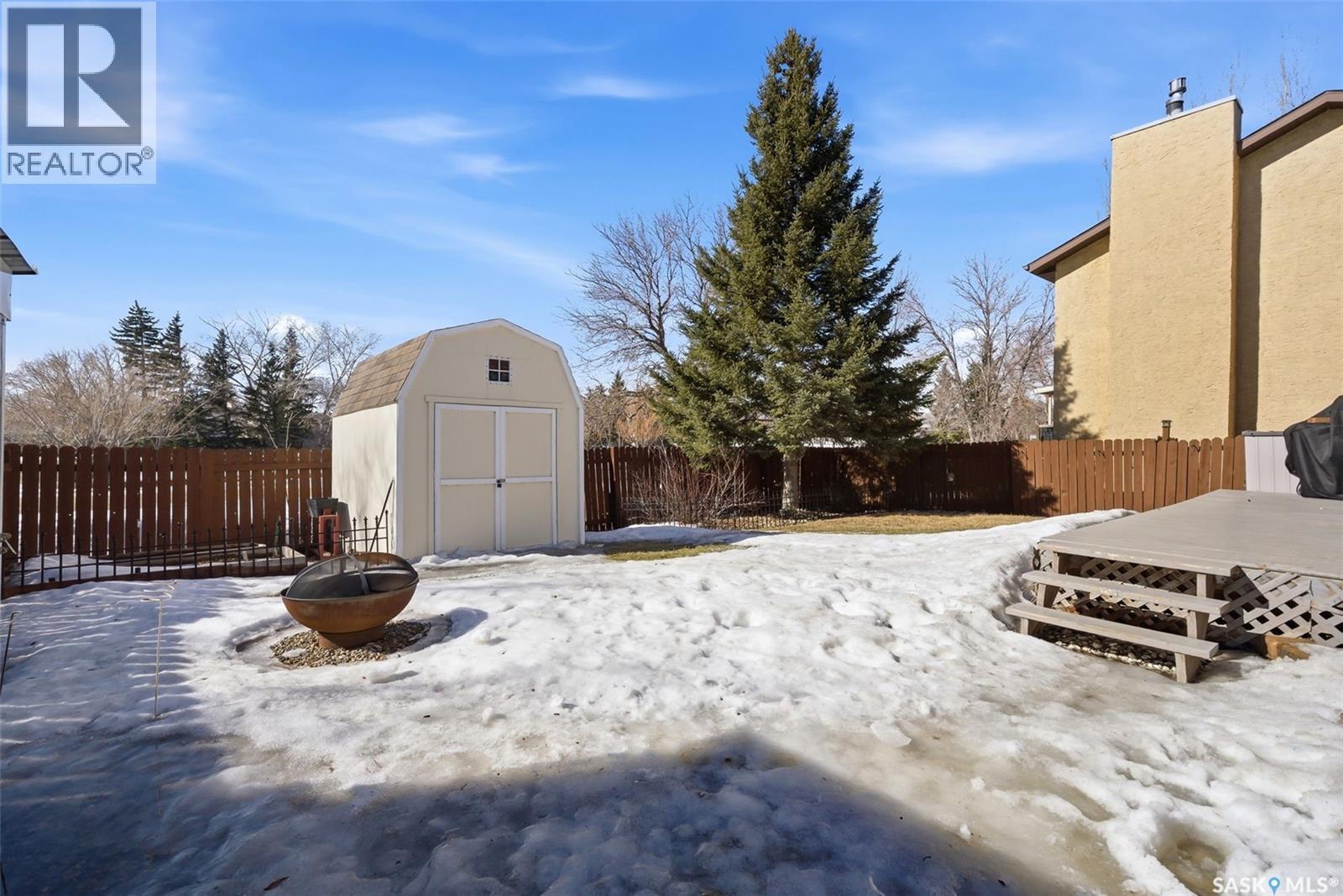 1234 James Crescent, Regina, SK - Outdoor