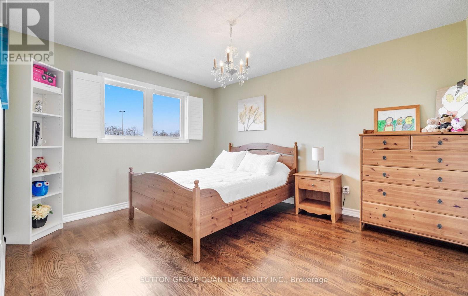 2113 Folkway Drive, Mississauga, ON - Indoor Photo Showing Bedroom