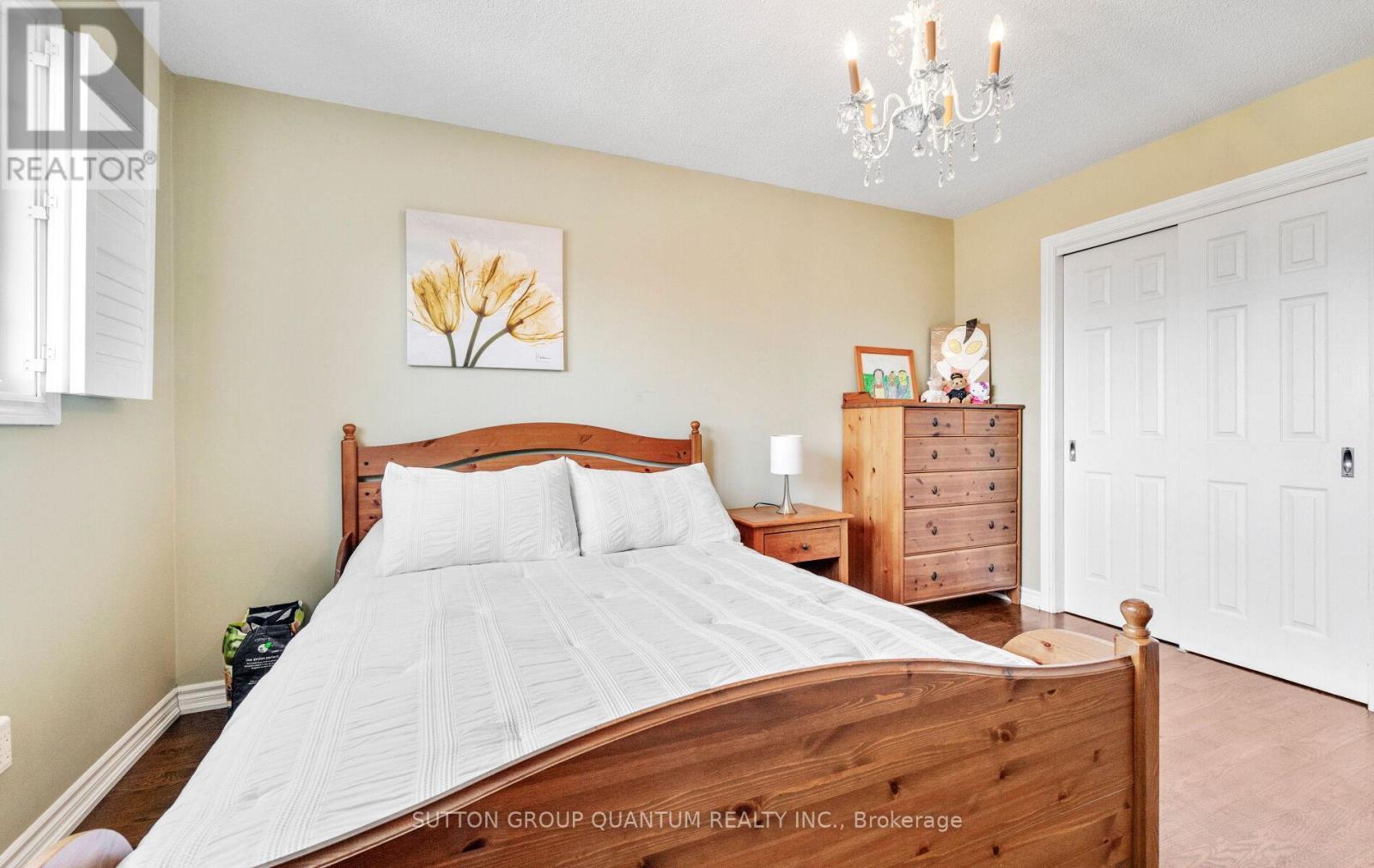 2113 Folkway Drive, Mississauga, ON - Indoor Photo Showing Bedroom