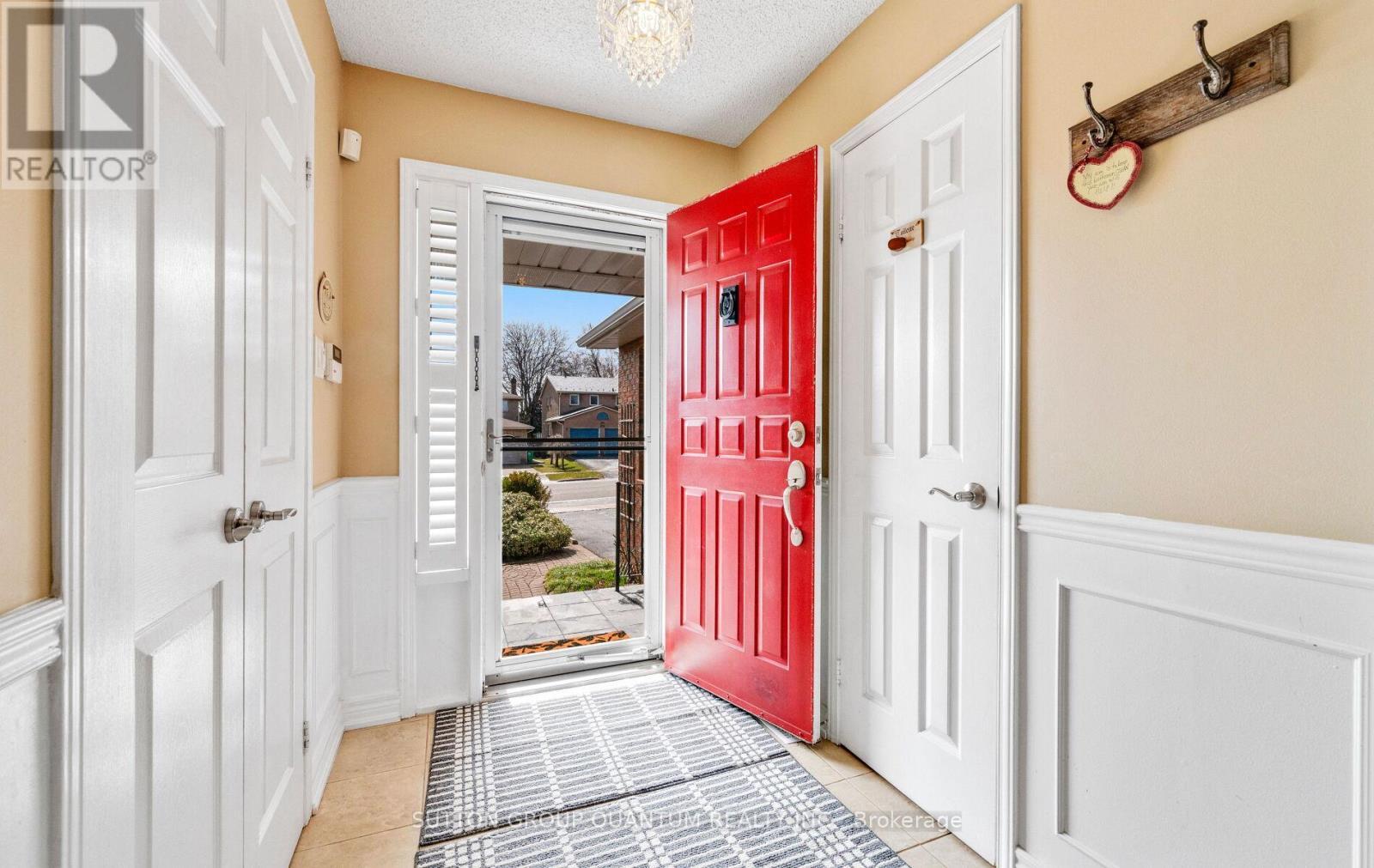 2113 Folkway Drive, Mississauga, ON - Indoor Photo Showing Other Room