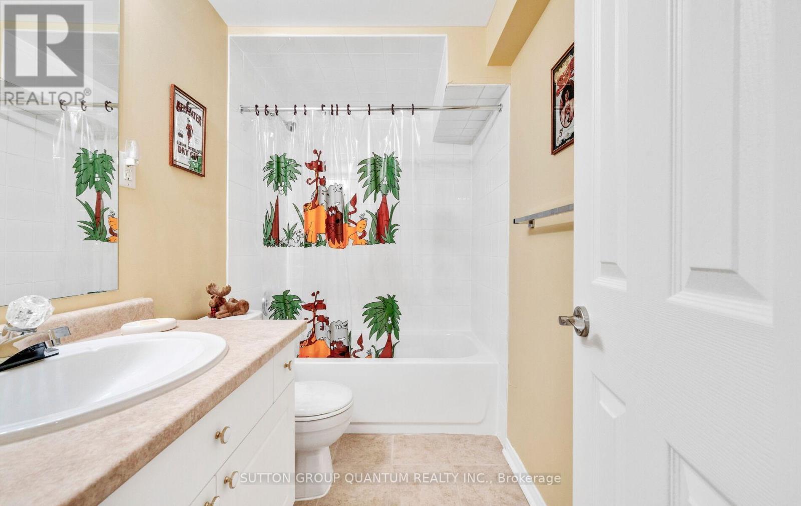 2113 Folkway Drive, Mississauga, ON - Indoor Photo Showing Bathroom