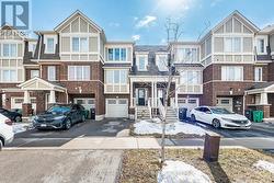 44 BANNISTER CRESCENT Brampton, ON L7A 4H3