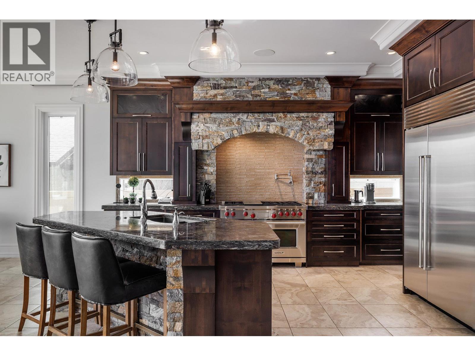 4165 Gellatly Road, West Kelowna, BC - Indoor Photo Showing Kitchen With Upgraded Kitchen