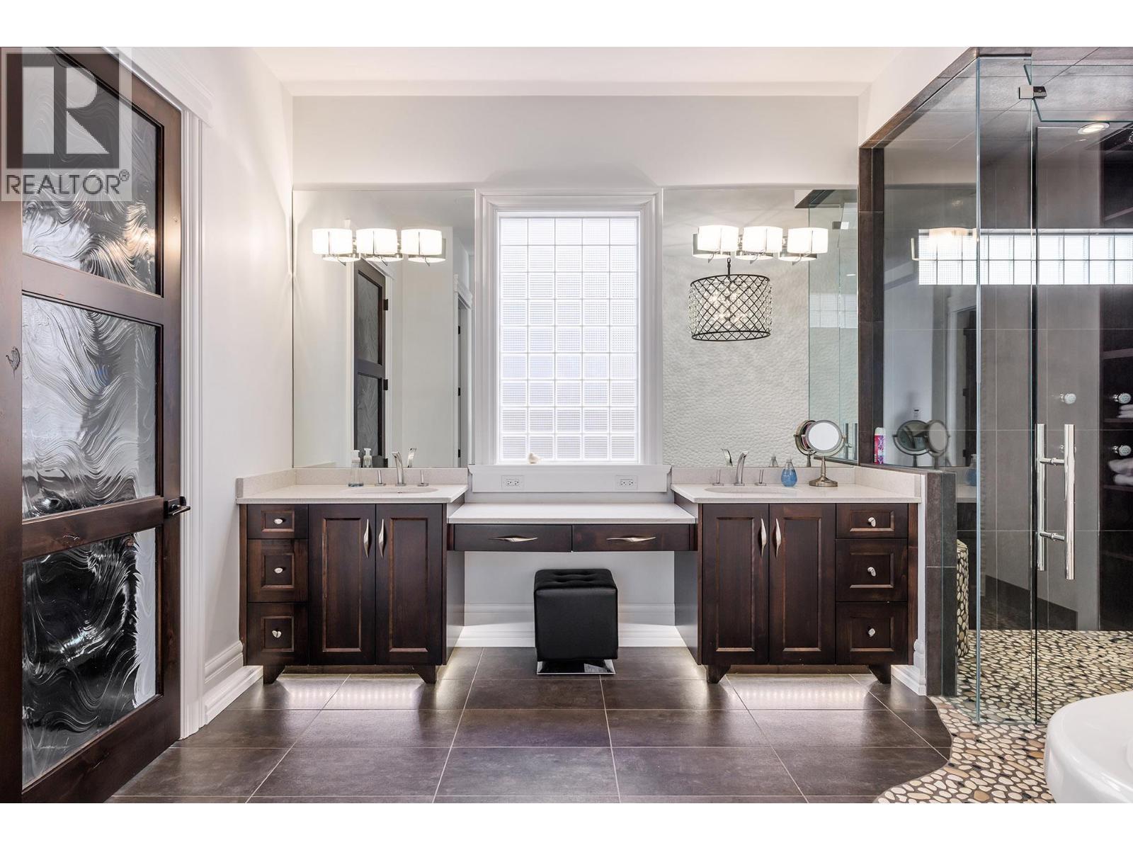4165 Gellatly Road, West Kelowna, BC - Indoor Photo Showing Bathroom