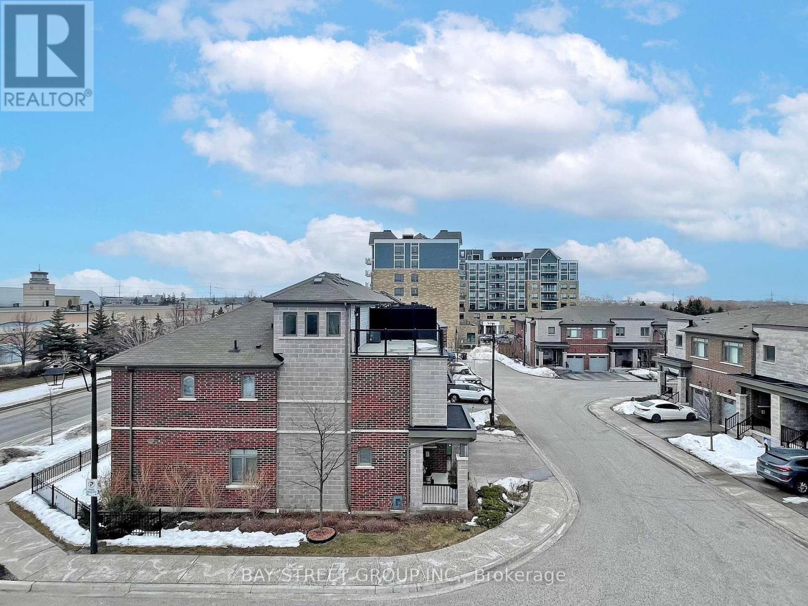 2 Longshore Way, Whitby, ON - Outdoor
