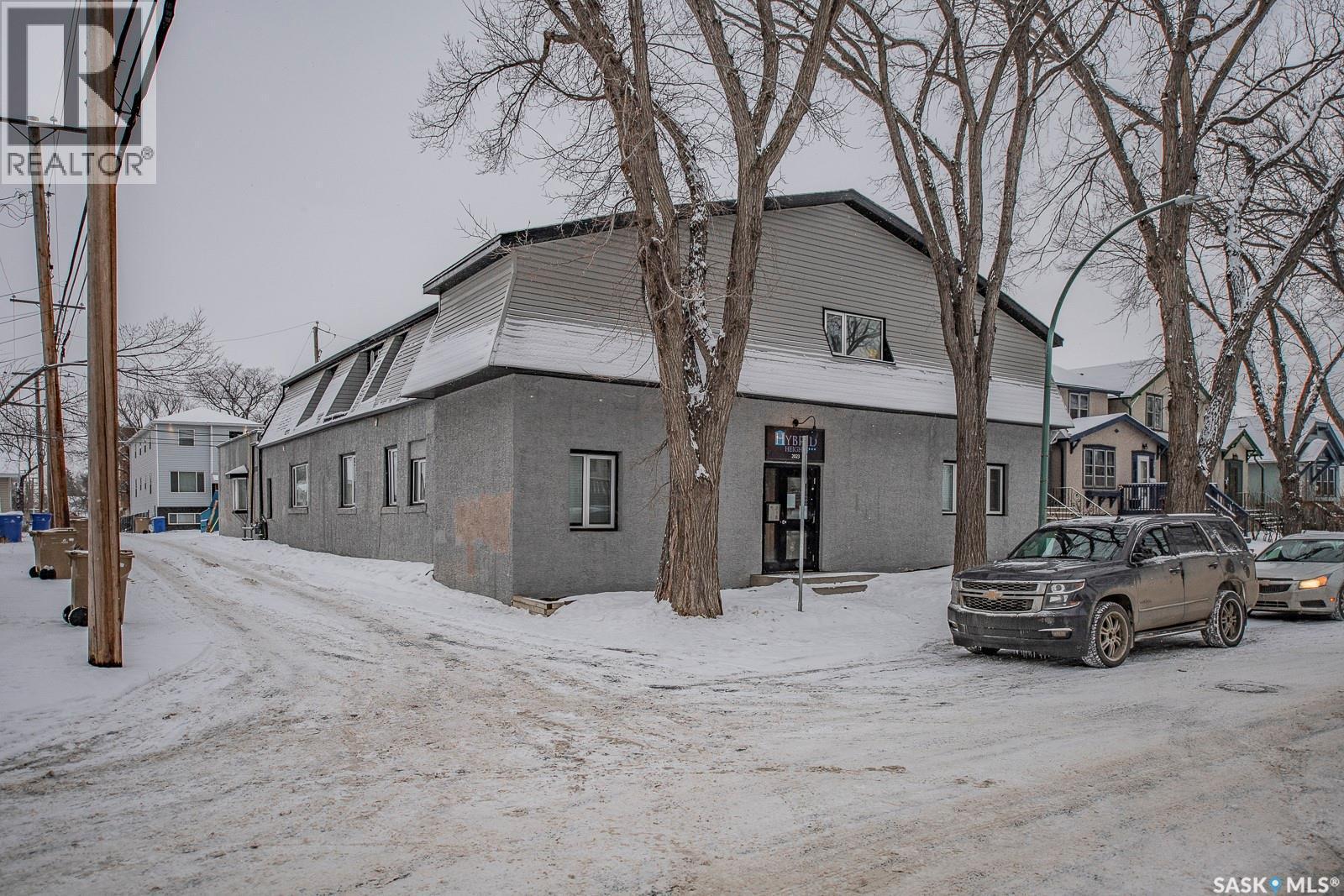 2023 Ottawa Street, Regina, SK - Outdoor
