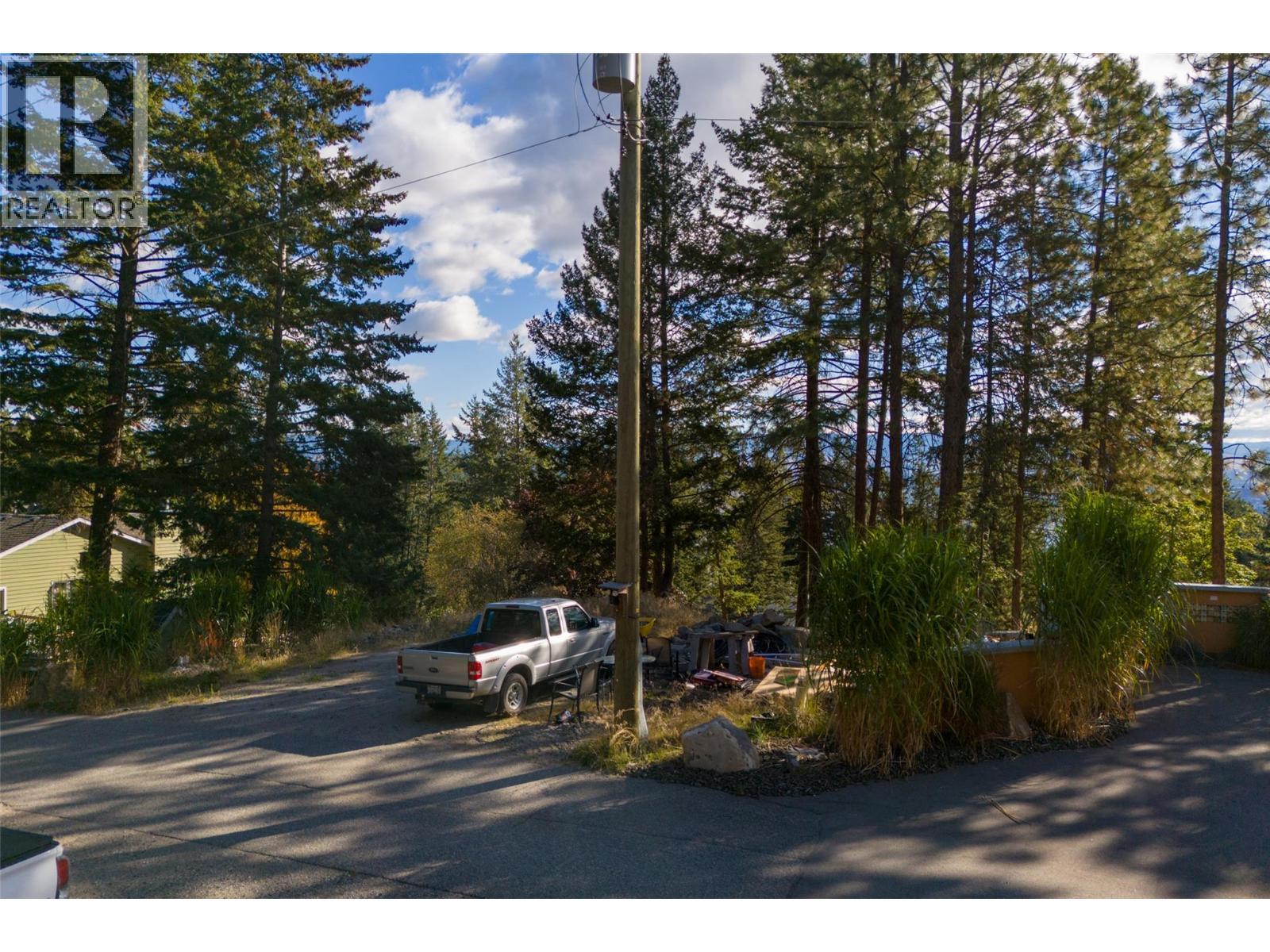 1642 West Kelowna Road, West Kelowna, BC - Outdoor