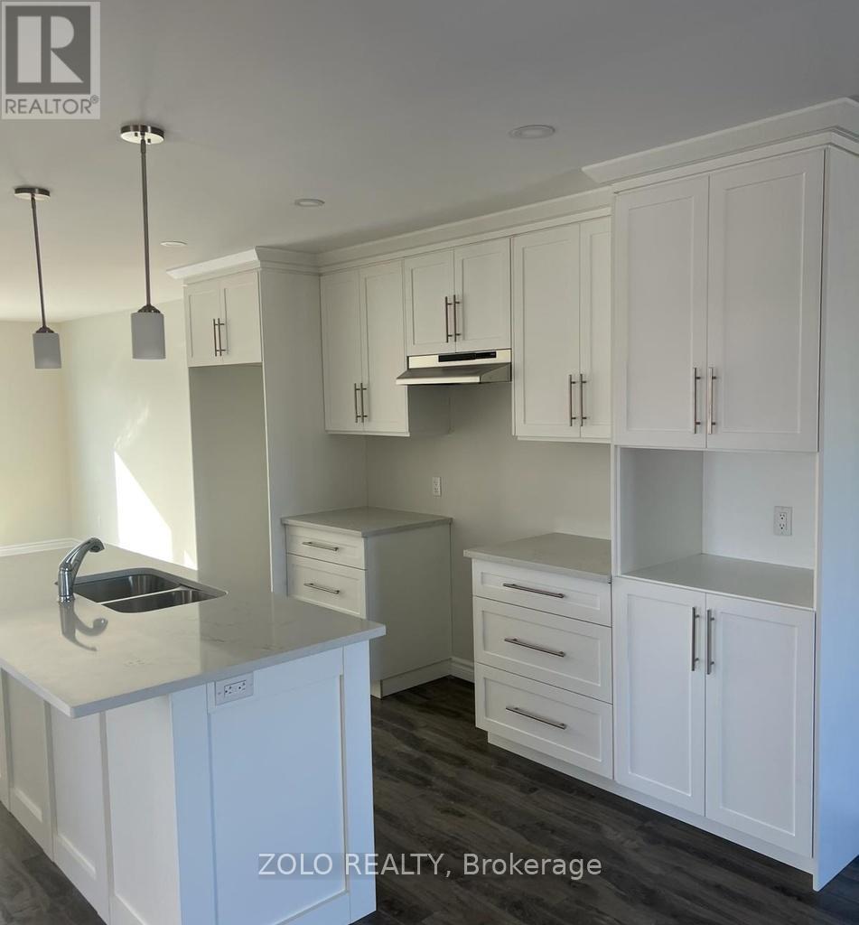 210 Ruby Drive, Cornwall, ON - Indoor Photo Showing Kitchen With Double Sink