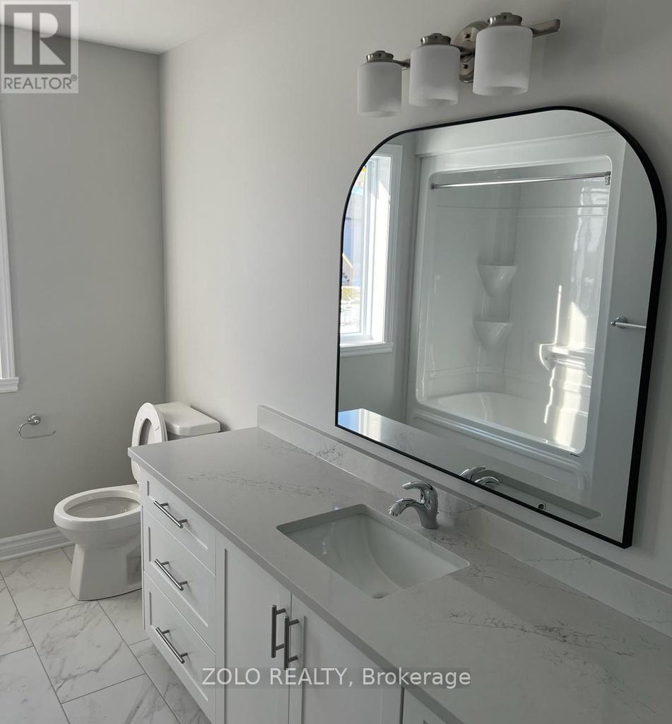 210 Ruby Drive, Cornwall, ON - Indoor Photo Showing Bathroom