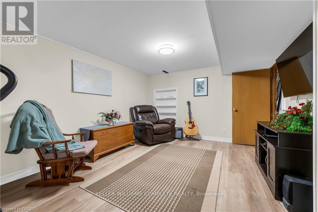 77 Lawfield Drive, Hamilton, ON - Indoor