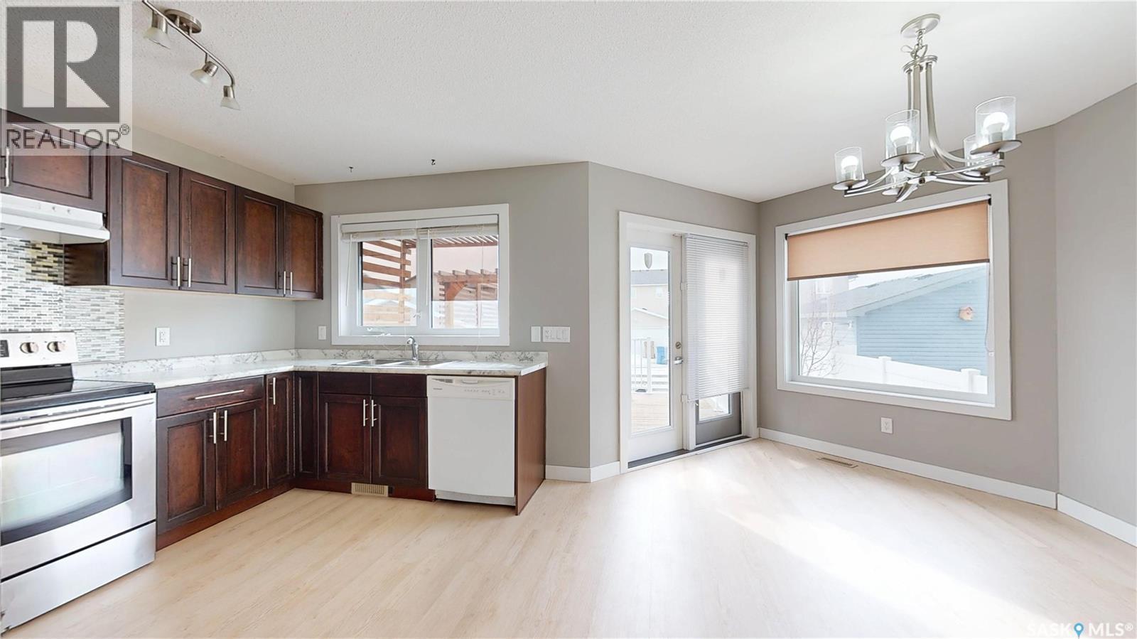 5128 Aerial Crescent, Regina, SK - Indoor Photo Showing Kitchen