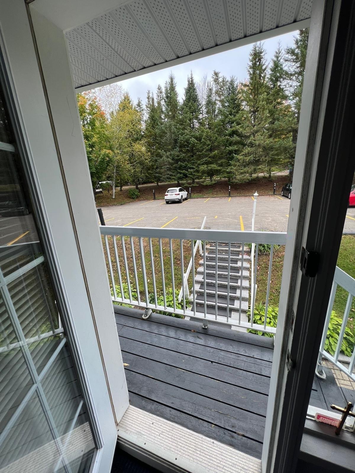 Balcon - 320 Ch. Des Épinettes, Piedmont, QC - Outdoor With Exterior