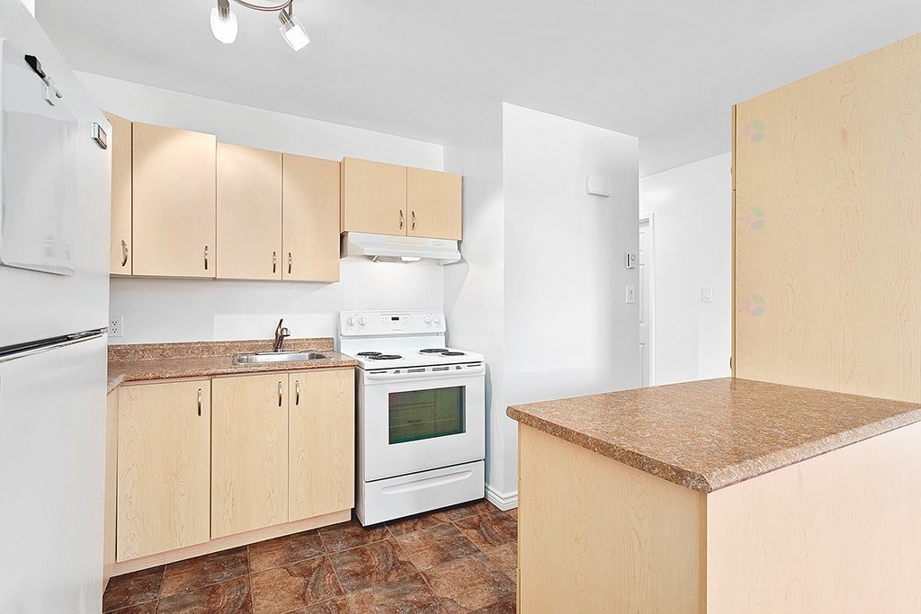 Kitchen - B-220 Ch. Freeman, Gatineau (Hull), QC - Indoor Photo Showing Kitchen