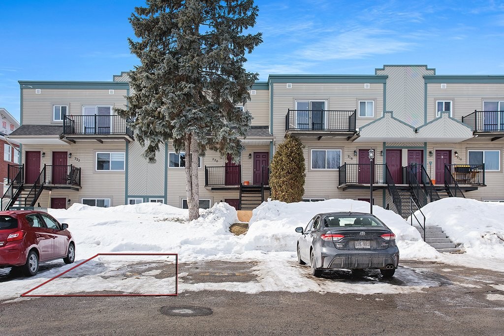 Parking - B-220 Ch. Freeman, Gatineau (Hull), QC - Outdoor With Facade