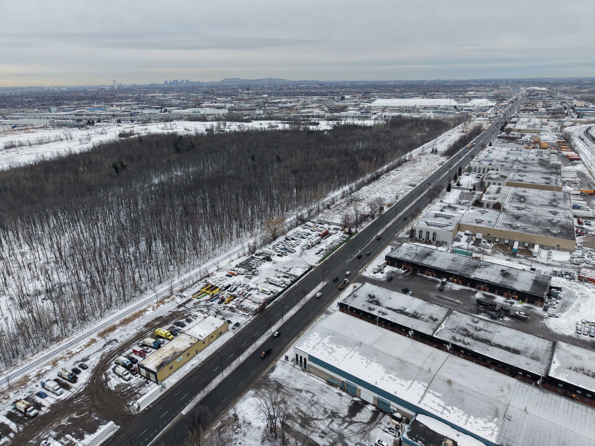 Photo aérienne - Boul. Henri-Bourassa E., Montréal-Est, QC