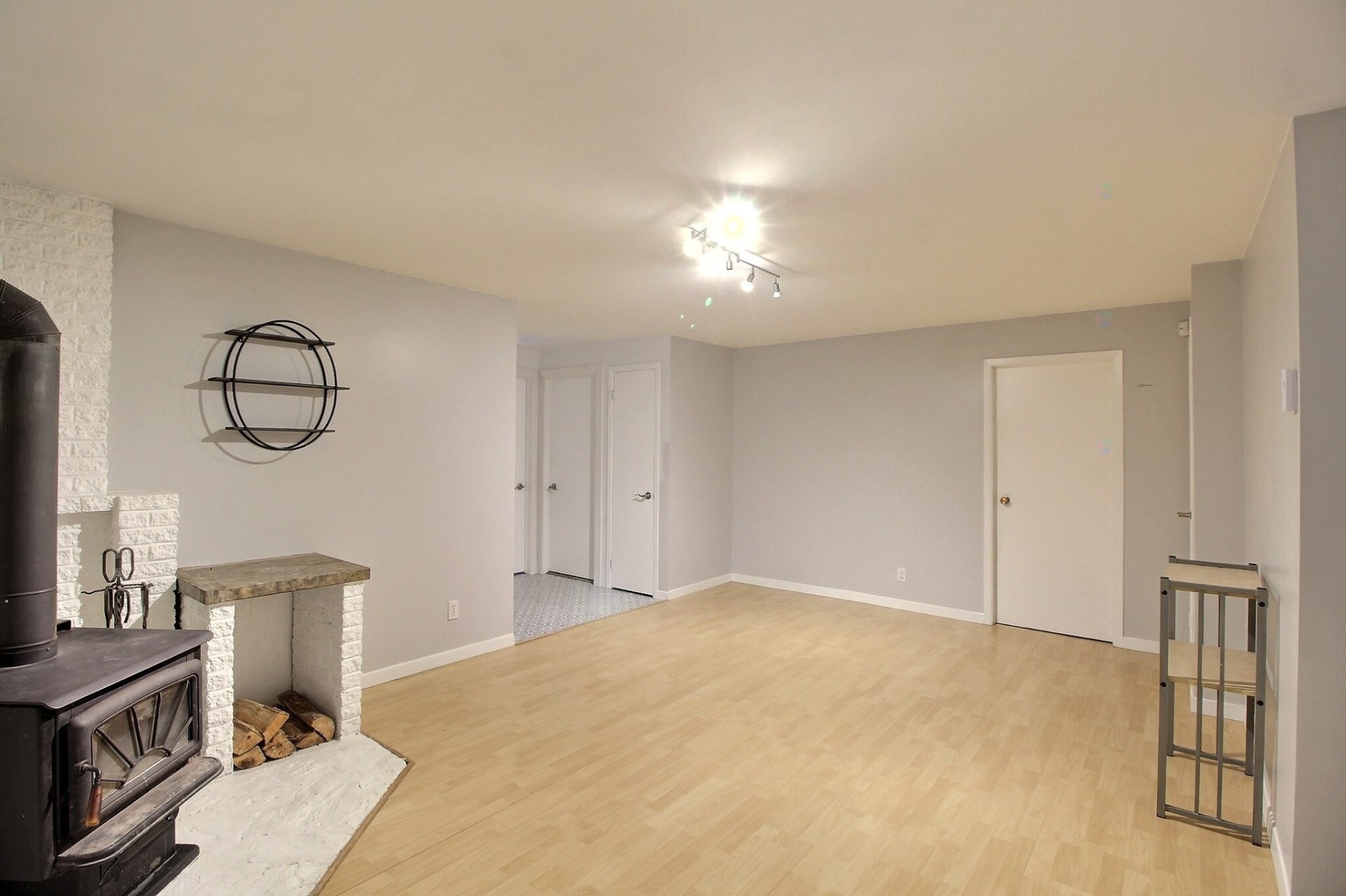 Salle familiale - 277 Route 111, Val-D'Or, QC - Indoor With Fireplace