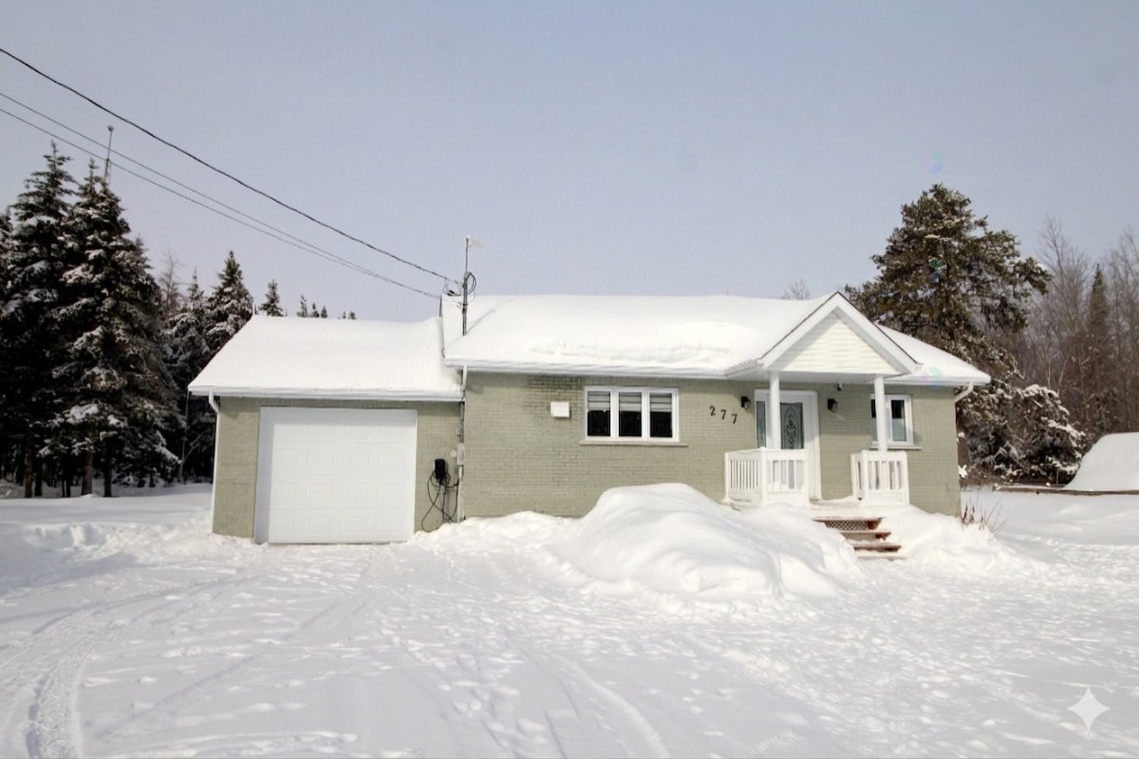 Façade - 277 Route 111, Val-D'Or, QC - Outdoor